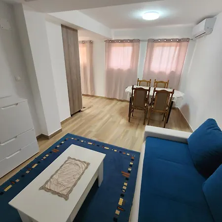 Summit Gracac (Sibenik-Knin)